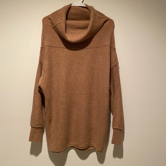 Cashmere Free People Keep a Secret Tunic - Picture 5 of 11